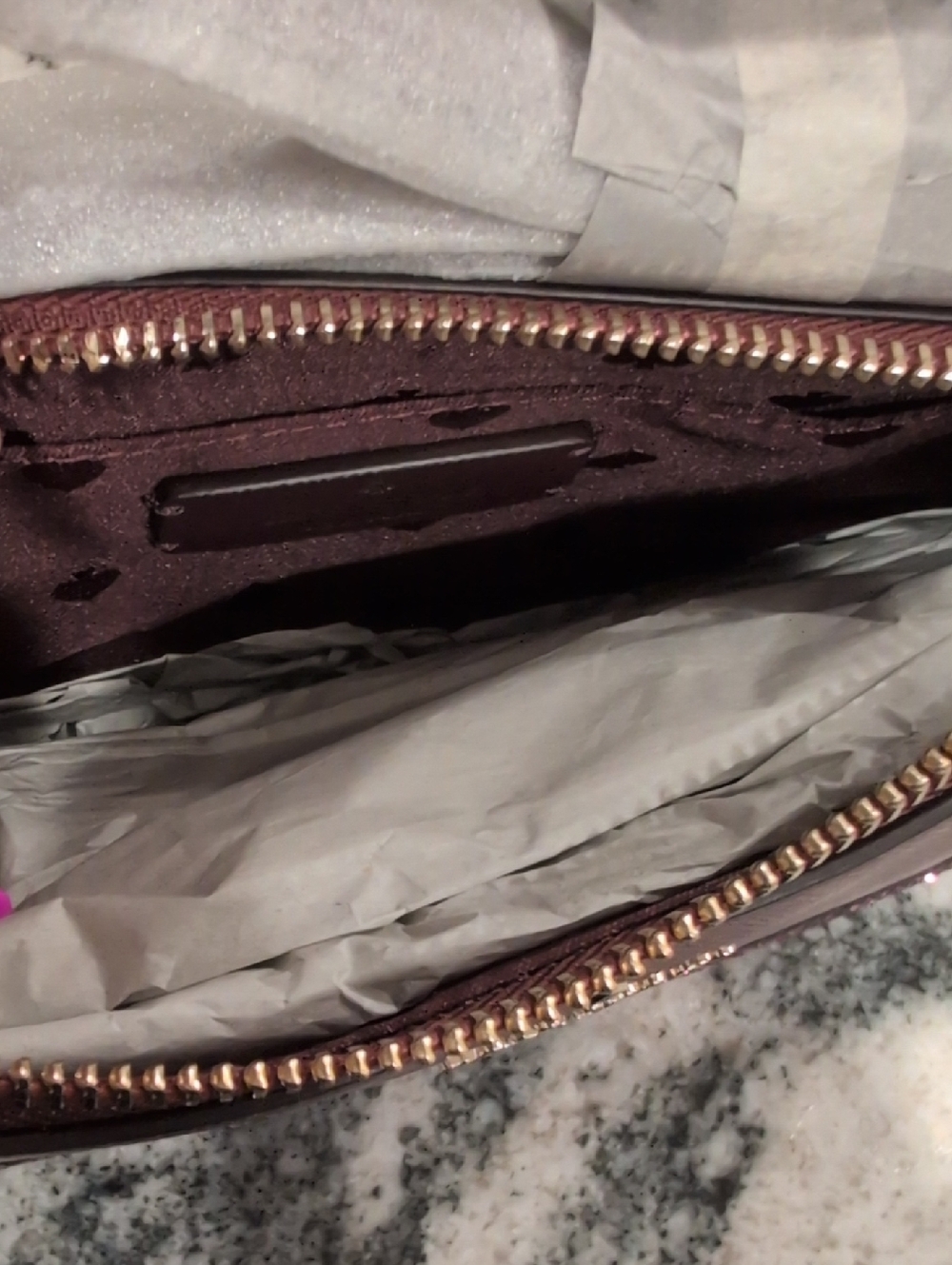 Kate Spade Flash Glitter Cherrywood Crossbody NWT - Picture 5 of 5